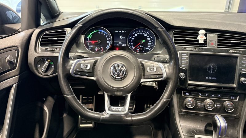 Volkswagen Golf 7 GTE 204ch - Toit ouvrant - Appel carplay- Phare led 