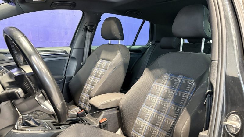 Volkswagen Golf 7 GTE 204ch - Toit ouvrant - Appel carplay- Phare led 