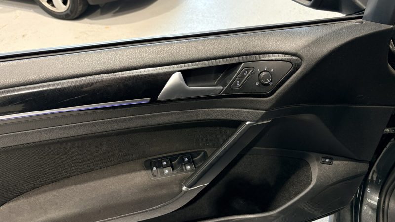 Volkswagen Golf 7 GTE 204ch - Toit ouvrant - Appel carplay- Phare led 