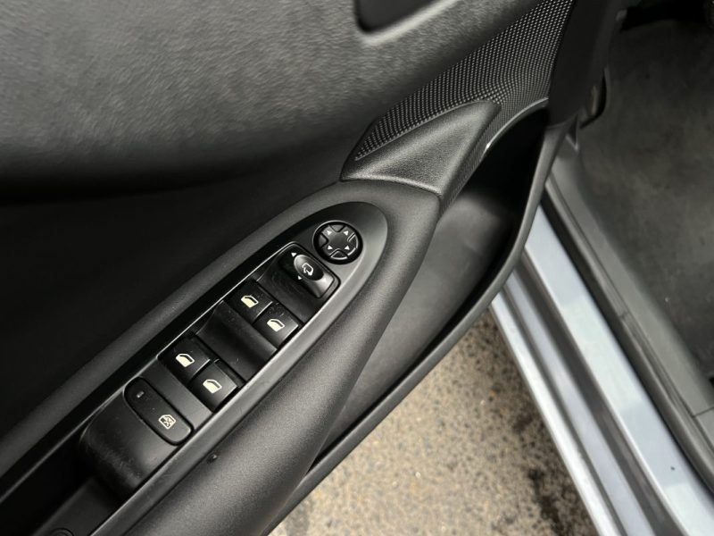 CITROEN C4 II 1.6 E HDI 110 Cv BOITE AUTOMATIQUE GPS TOIT PANORAMIQUE CRIT AIR 2 - GARANTIE 1 AN