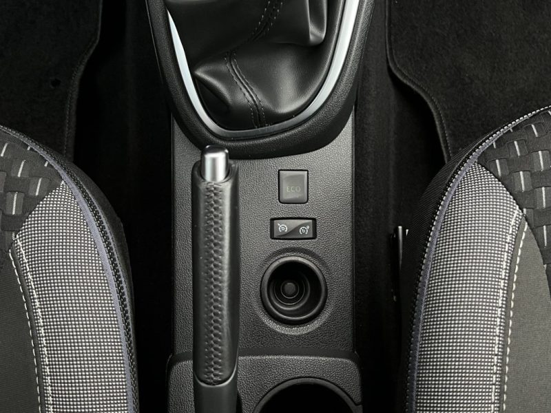 RENAULT CAPTUR PHASE 2 INTENS 1.3 TCE 130 Cv 1ERE MAIN GPS FEUX LEDS CRIT AIR 1 - GARANTIE 1 