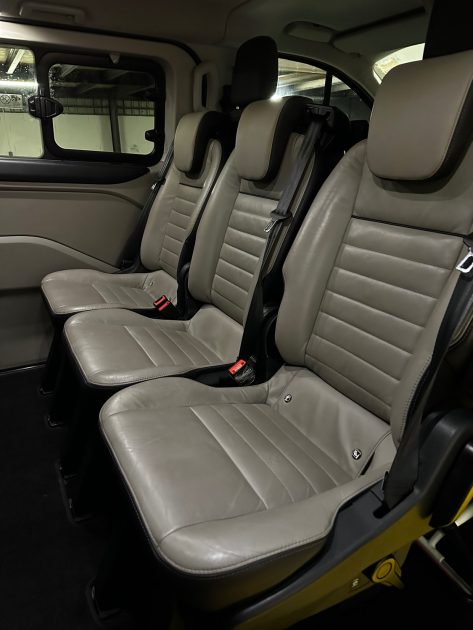 MAGNIFIQUE FORD TOURNEO CUSTOM TITANIUM 1.0 ECOBOOST 120Ch (SIEGES CHAUFFANTS, APPLE CARPLAY)