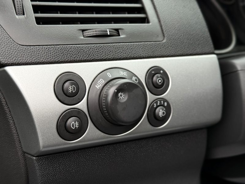 OPEL ASTRA GTC 1.3 CDTI 90ch Enjoy – Look Sport – Régulateur – Clim – Révisée & Garantie