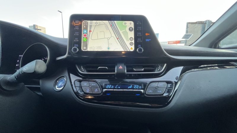 TOYOTA C-HR 122H DYNAMIC 2WD E-CVT MY20 2020