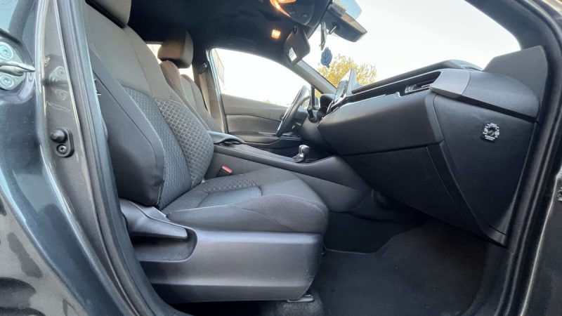 TOYOTA C-HR 122H DYNAMIC 2WD E-CVT MY20 2020