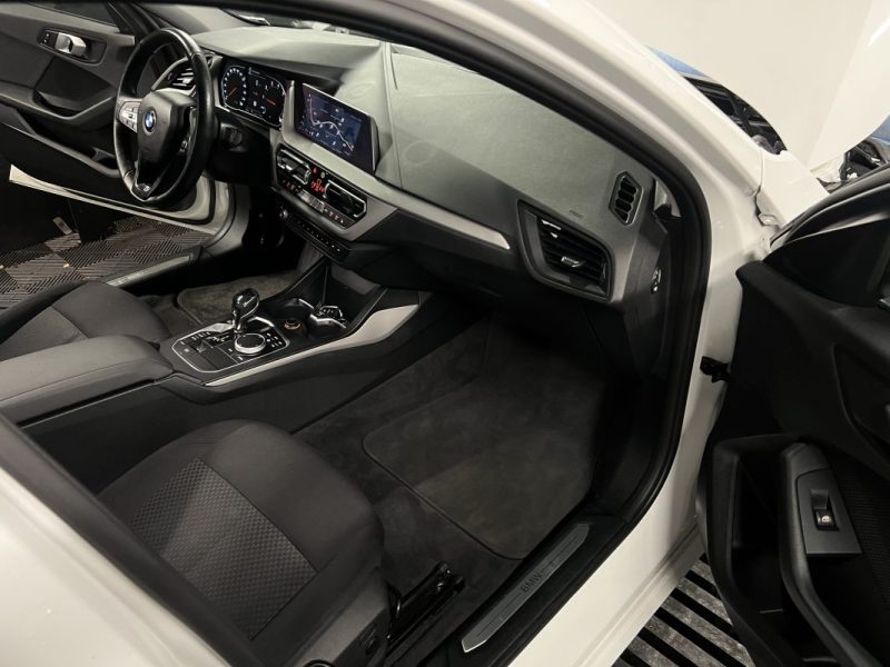 BMW SERIE 1 118i F40 1.5i 140 Cv 34 800 Kms / APPLE CARPLAY BVA7 5 PORTES - GARANTIE 1 AN