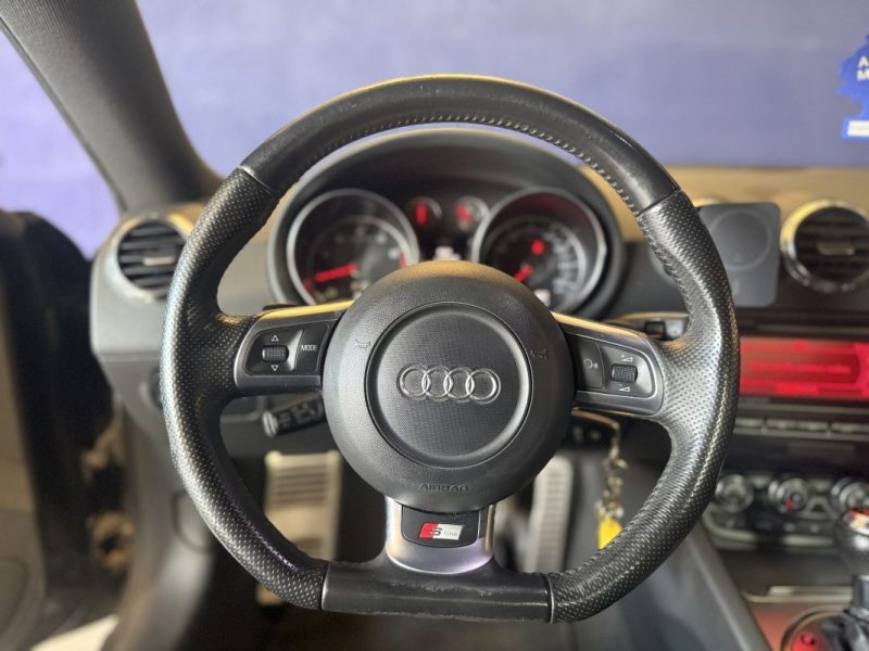 AUDI TT 2.0 FSI / 200CH / S LINE / SIÈGES SPORT CUIR / RADAR RECUL / SONO / 2010 / 181.000KM / 