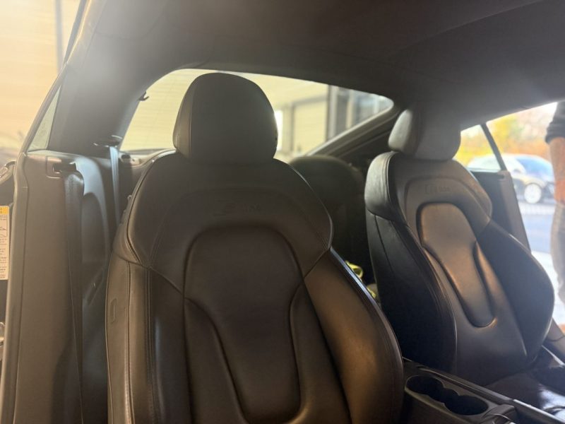 AUDI TT 2.0 FSI / 200CH / S LINE / SIÈGES SPORT CUIR / RADAR RECUL / SONO / 2010 / 181.000KM / 