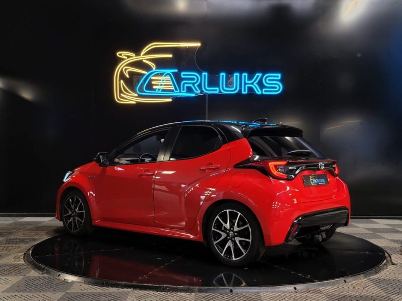 TOYOTA YARIS  IV 116H LA PREMIERES TOIT PANORAMIQUE / JBL / ANGLES MORTS / TETE HAUTE SUVI TOYOTA 