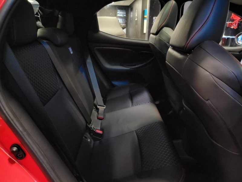 TOYOTA YARIS  IV 116H LA PREMIERES TOIT PANORAMIQUE / JBL / ANGLES MORTS / TETE HAUTE SUVI TOYOTA 