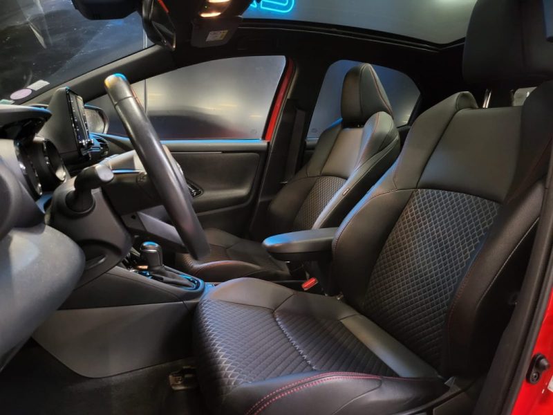 TOYOTA YARIS  IV 116H LA PREMIERES TOIT PANORAMIQUE / JBL / ANGLES MORTS / TETE HAUTE SUVI TOYOTA 