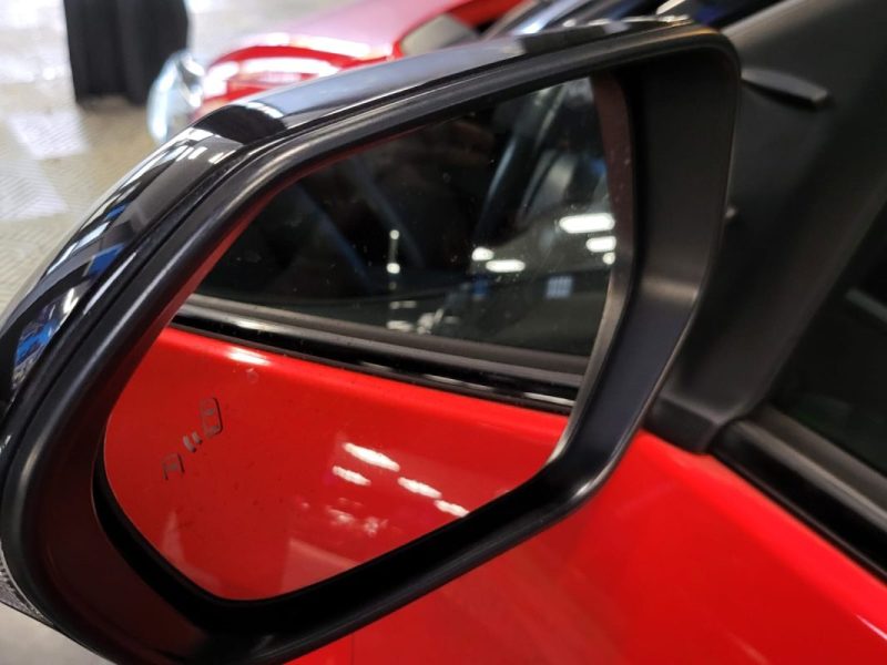 TOYOTA YARIS  IV 116H LA PREMIERES TOIT PANORAMIQUE / JBL / ANGLES MORTS / TETE HAUTE SUVI TOYOTA 