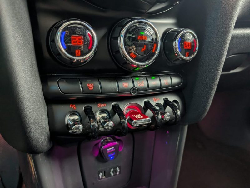 MINI COOPER 136Cv RED HOT CHILI