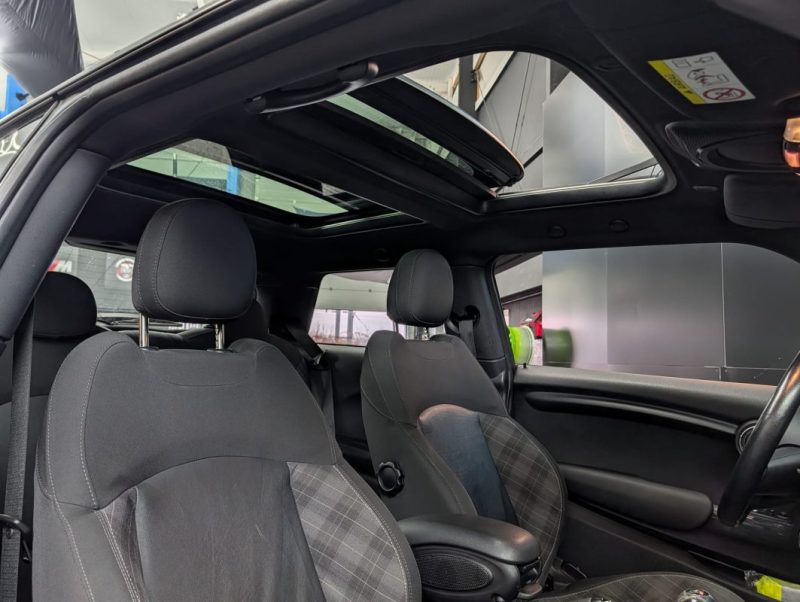 MINI COOPER 136Cv RED HOT CHILI