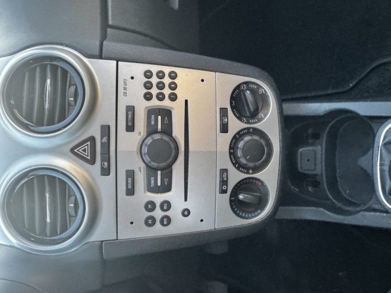 OPEL CORSA 1.4 TWINPORT 150ÈME ANNIVERSAIRE 5P 2012