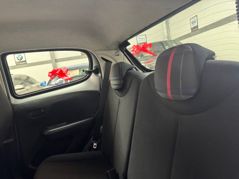 PEUGEOT 108 1.0 VTI 69 ch ENVY 5P GARANTIE 12 MOIS HISTORIQUE COMPLET 🇨🇵
