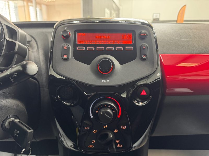 PEUGEOT 108 1.0 VTI 69 ch ENVY 5P GARANTIE 12 MOIS HISTORIQUE COMPLET 🇨🇵