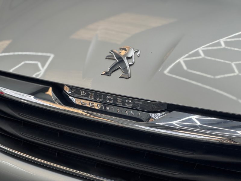 PEUGEOT 108 1.0 VTI 69 ch ENVY 5P GARANTIE 12 MOIS HISTORIQUE COMPLET 🇨🇵