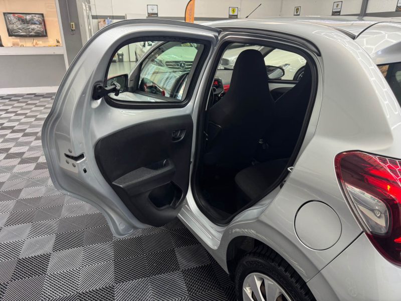 PEUGEOT 108 1.0 VTI 69 ch ENVY 5P GARANTIE 12 MOIS HISTORIQUE COMPLET 🇨🇵