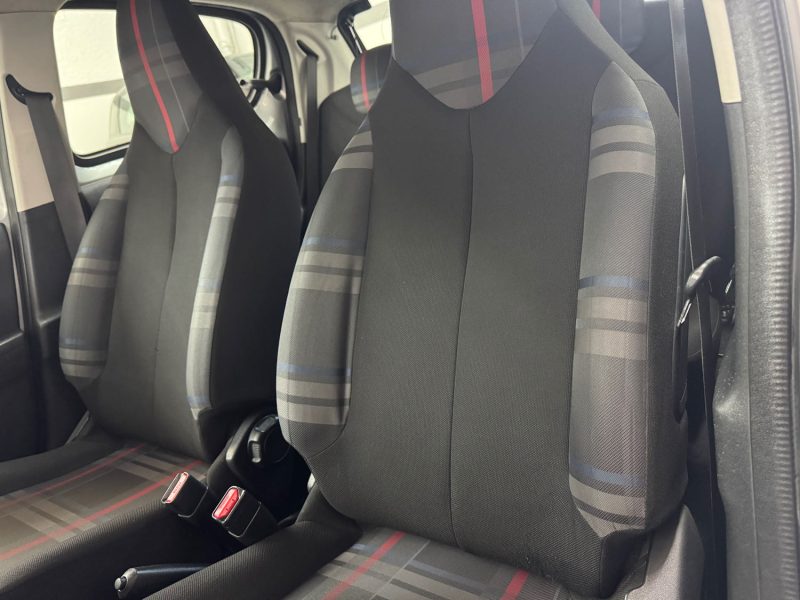 PEUGEOT 108 1.0 VTI 69 ch ENVY 5P GARANTIE 24 MOIS HISTORIQUE COMPLET 🇨🇵