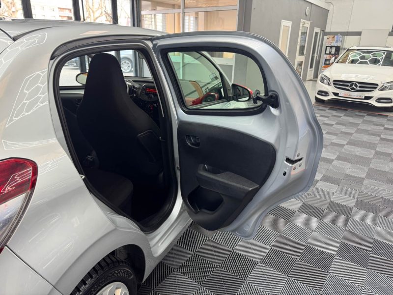 PEUGEOT 108 1.0 VTI 69 ch ENVY 5P GARANTIE 12 MOIS HISTORIQUE COMPLET 🇨🇵