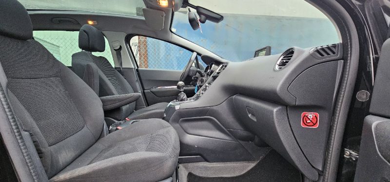 PEUGEOT 5008 1.6 BLUEHDI 120CH  STYLE 7 PLACES 