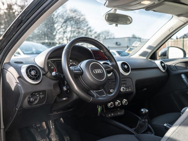 AUDI A1 SPORTBACK S-LINE 1.2 TFSI 86Cv