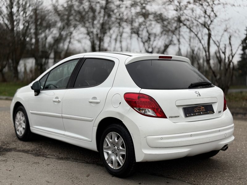 Peugeot 207 1.6 VTi 120ch Premium A – BOÎTE AUTO – Cuir – GPS – Bluetooth – Révisée & Garantie