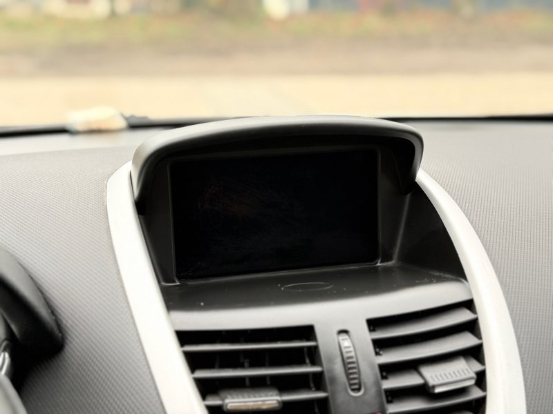 Peugeot 207 1.6 VTi 120ch Premium A – BOÎTE AUTO – Cuir – GPS – Bluetooth – Révisée & Garantie