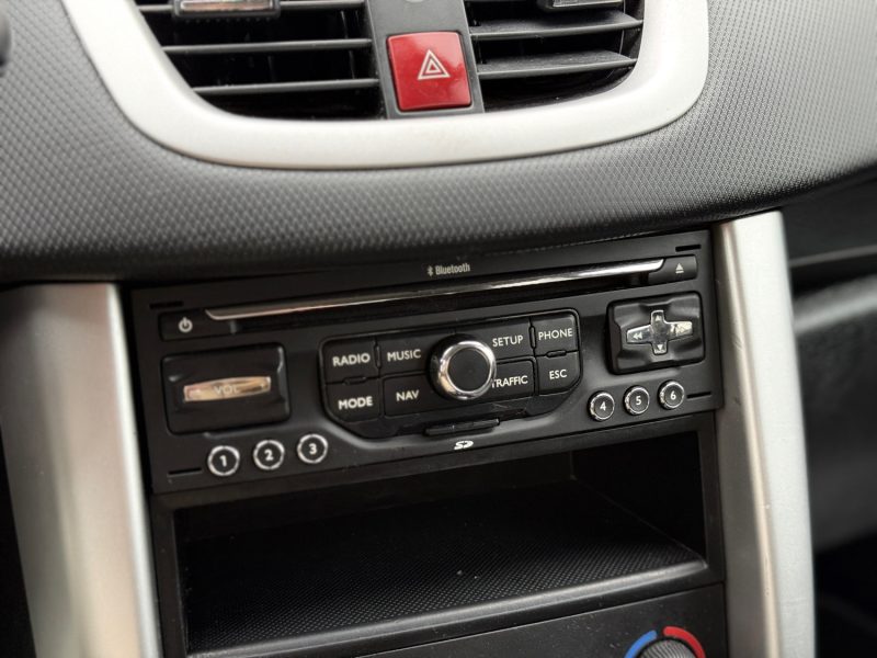 Peugeot 207 1.6 VTi 120ch Premium A – BOÎTE AUTO – Cuir – GPS – Bluetooth – Révisée & Garantie