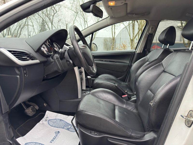 Peugeot 207 1.6 VTi 120ch Premium A – BOÎTE AUTO – Cuir – GPS – Bluetooth – Révisée & Garantie