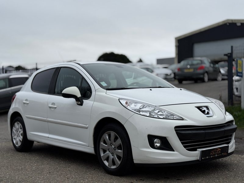 Peugeot 207 1.6 VTi 120ch Premium A – BOÎTE AUTO – Cuir – GPS – Bluetooth – Révisée & Garantie