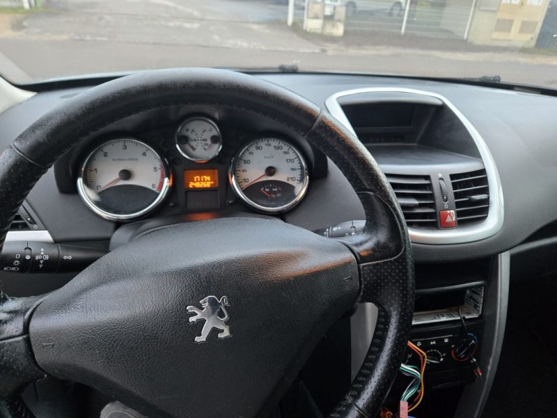 PEUGEOT 207 1.6 HDI 90 SPORT 2006