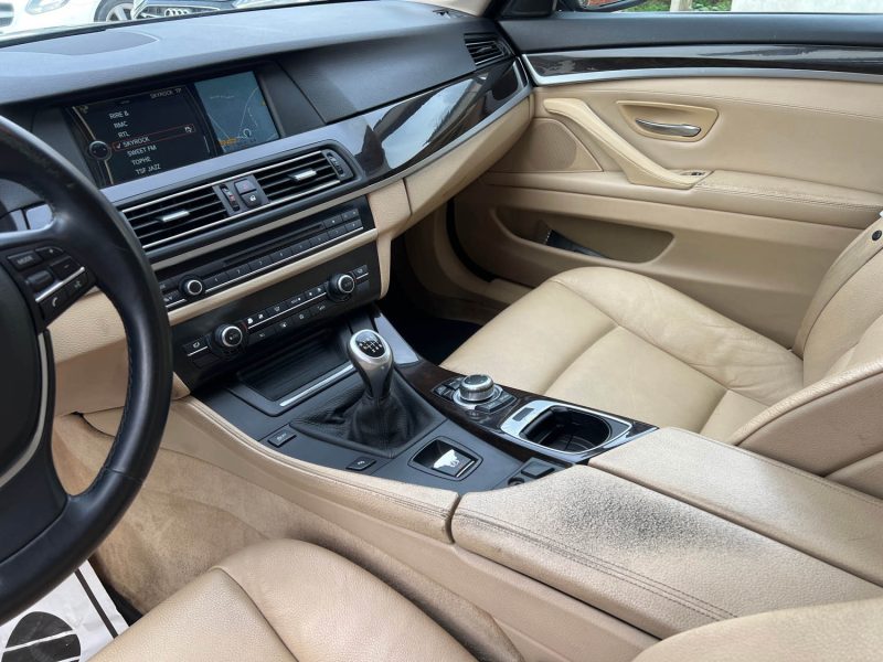 B.M.W. SERIE 5 523I CONFORT 2010