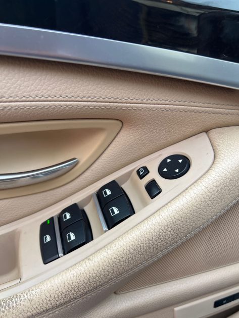 B.M.W. SERIE 5 523I CONFORT 2010