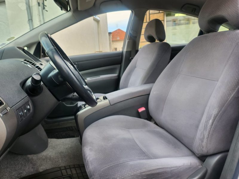 TOYOTA PRIUS LINEA SOL