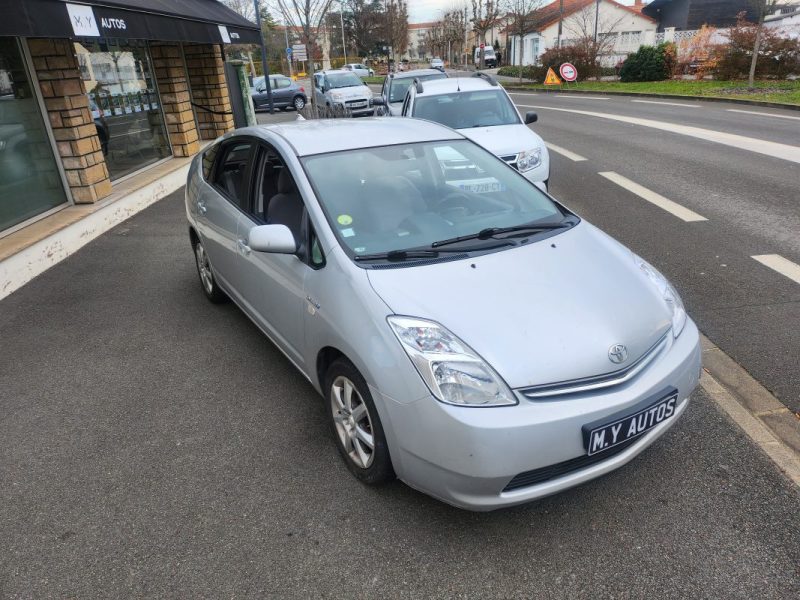 TOYOTA PRIUS LINEA SOL