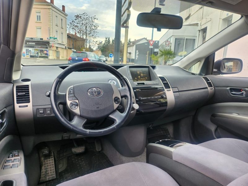 TOYOTA PRIUS LINEA SOL