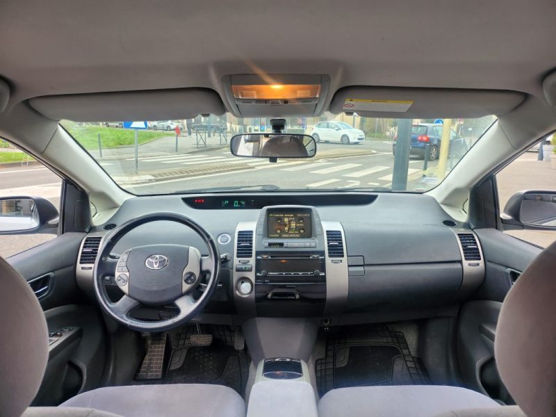 TOYOTA PRIUS LINEA SOL