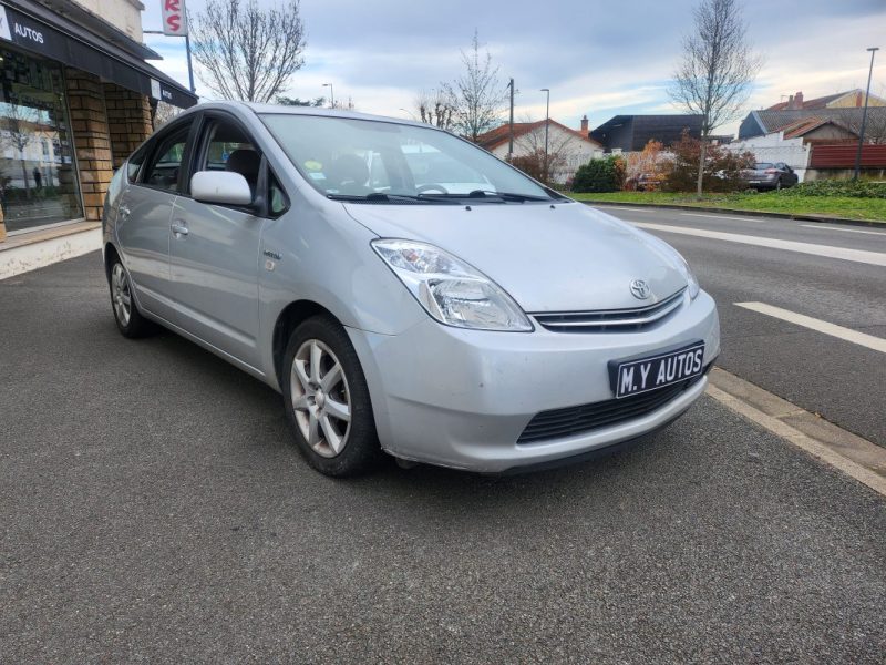 TOYOTA PRIUS LINEA SOL