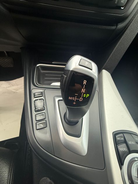 BMW SERIE 3 F31 TOURING 318D 2.0D - 16V TURBO BOITE AUTOMATIQUE 2013