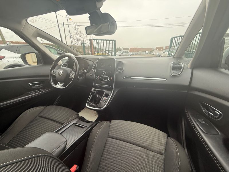 RENAULT GRAND SCENIC 4 - 1.2I - 16V TURBO TCE 130CV 7 PLACES 2017