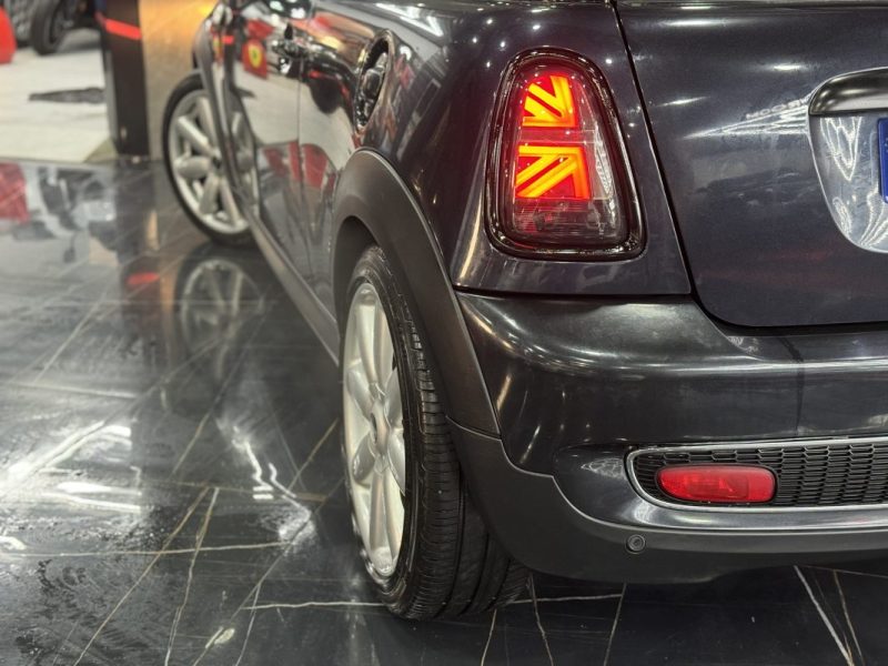 MINI MINI 2 R56 COOPER S 175 BVA 2008