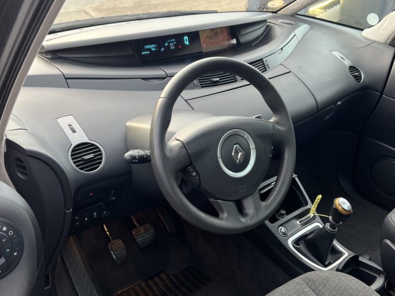 RENAULT ESPACE GRAND 4 IV PHASE 2 - 25TH 2.0 DCI 150 Cv 7 PLACES TOIT PANORAMIQUE GPS ECRAN DVD BVM6