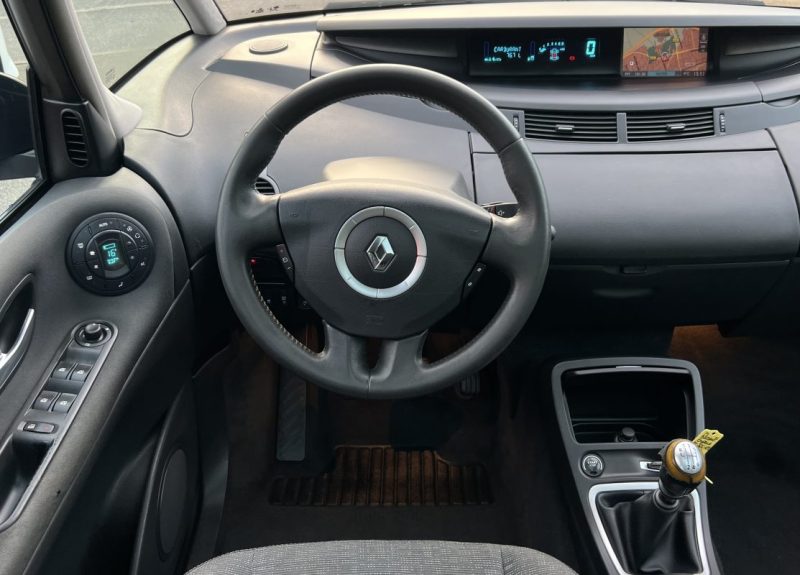 RENAULT ESPACE GRAND 4 IV PHASE 2 - 25TH 2.0 DCI 150 Cv 7 PLACES TOIT PANORAMIQUE GPS ECRAN DVD BVM6