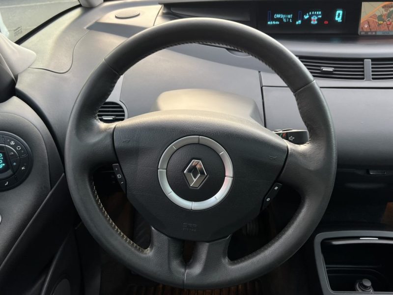 RENAULT ESPACE GRAND 4 IV PHASE 2 - 25TH 2.0 DCI 150 Cv 7 PLACES TOIT PANORAMIQUE GPS ECRAN DVD BVM6