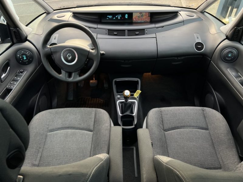 RENAULT ESPACE GRAND 4 IV PHASE 2 - 25TH 2.0 DCI 150 Cv 7 PLACES TOIT PANORAMIQUE GPS ECRAN DVD BVM6