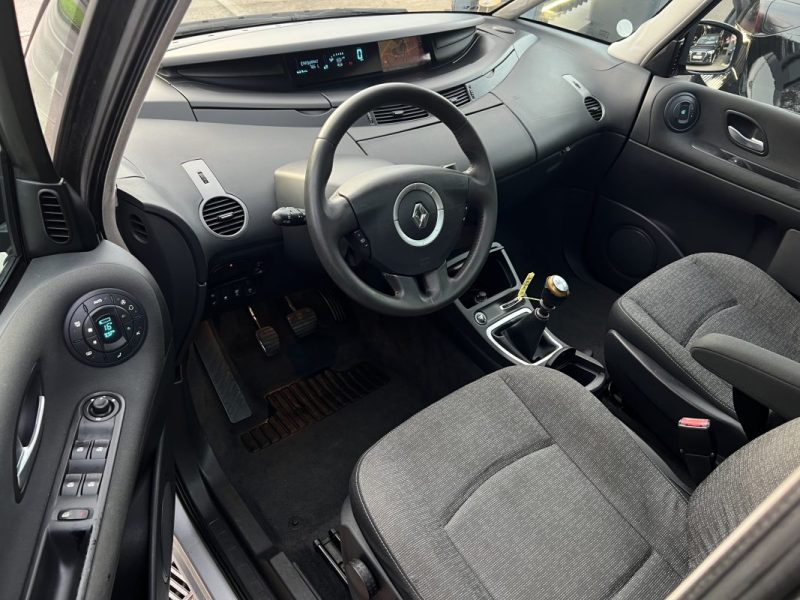 RENAULT ESPACE GRAND 4 IV PHASE 2 - 25TH 2.0 DCI 150 Cv 7 PLACES TOIT PANORAMIQUE GPS ECRAN DVD BVM6