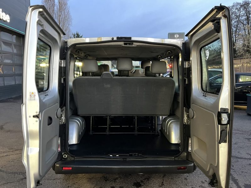 RENAULT TRAFIC COMBI 1.9 DCI 100 Cv 1ERE MAIN / 9 PLACES CLIMATISATION - GARANTIE 1 AN