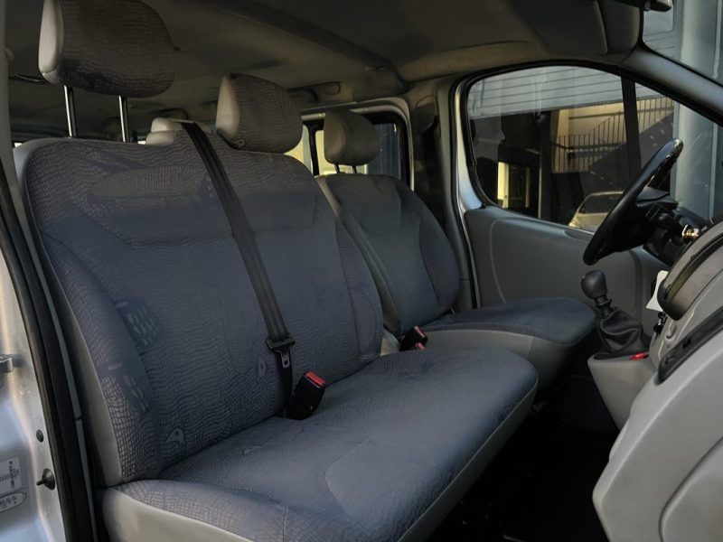 RENAULT TRAFIC COMBI 1.9 DCI 100 Cv 1ERE MAIN / 9 PLACES CLIMATISATION - GARANTIE 1 AN